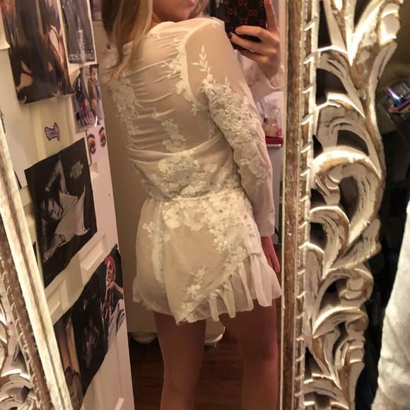 Women’s lace long sleeve romper - Picture 4 of 6